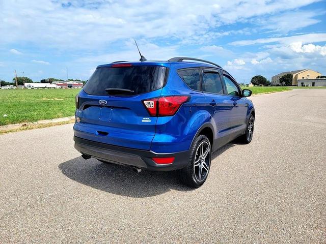 Photo of 2019 Lightning Blue Metallic Ford Escape