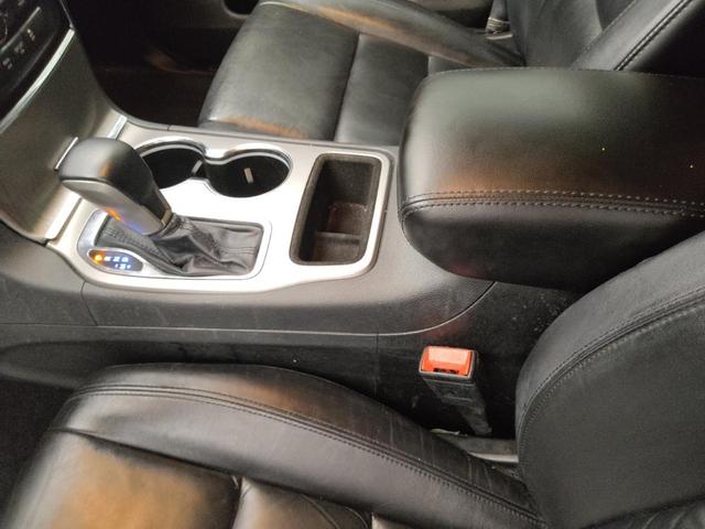 Photo of 2021 Bright White Clearcoat Jeep Grand Cherokee