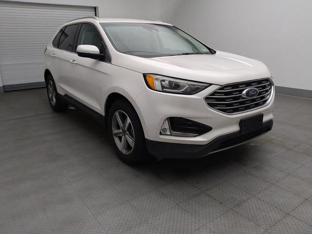 Photo of 2019 White Ford Edge