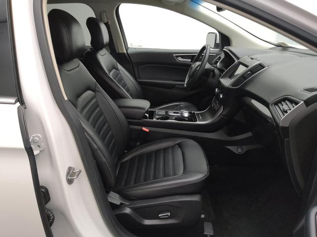 Photo of 2019 White Ford Edge