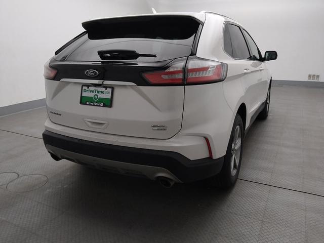 Photo of 2019 White Ford Edge