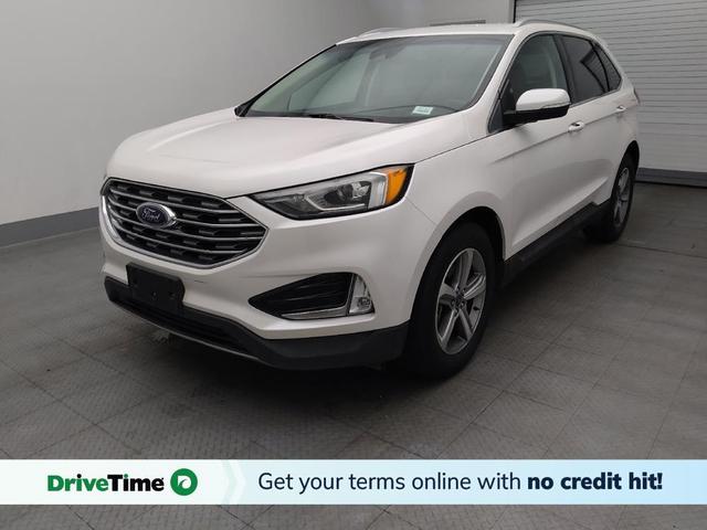 Photo of 2019 White Ford Edge