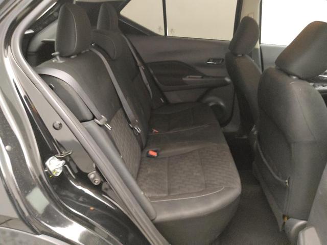 Photo of 2022 Super Black Nissan Kicks