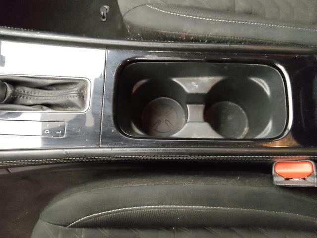 Photo of 2022 Super Black Nissan Kicks
