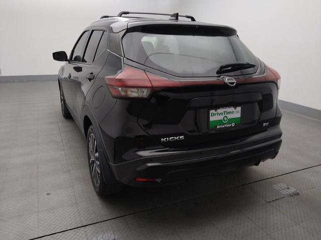 Photo of 2022 Super Black Nissan Kicks