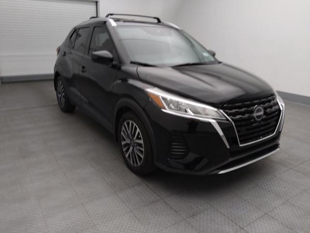 Photo of 2022 Super Black Nissan Kicks