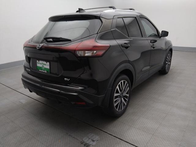 Photo of 2022 Super Black Nissan Kicks