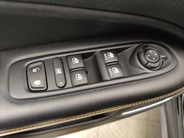 Photo of 2018 Diamond Black Crystal Pearlcoat Jeep Compass