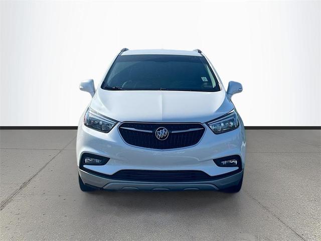 Photo of 2019 White Frost Tricoat Buick Encore