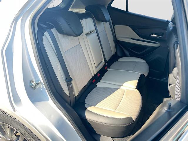 Photo of 2019 White Frost Tricoat Buick Encore