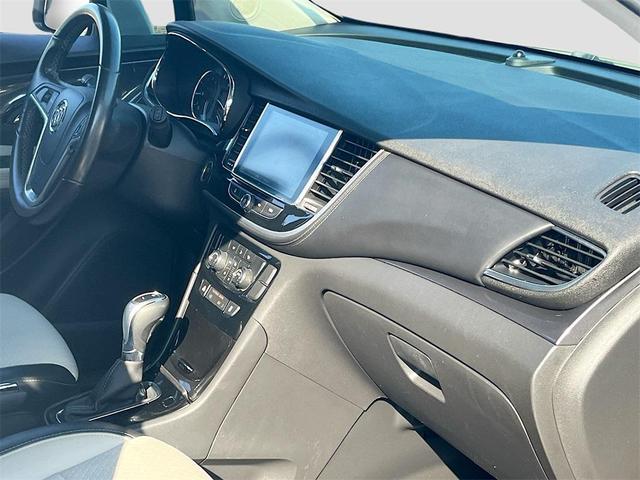 Photo of 2019 White Frost Tricoat Buick Encore