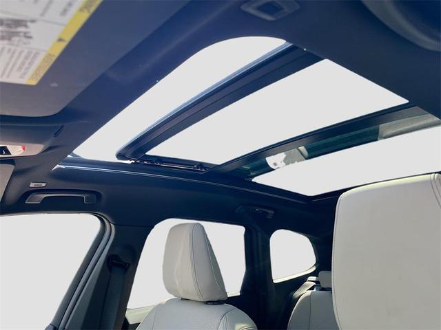 Photo of 2023 Alpine White BMW X1