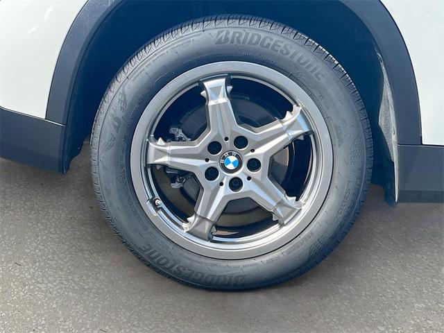 Photo of 2023 Alpine White BMW X1