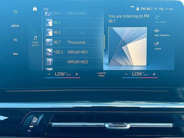 Photo of 2023 Alpine White BMW X1