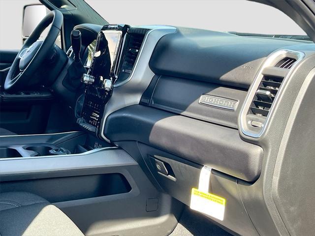 Photo of 2025 Diamond Black Crystal Pearlcoat RAM 2500