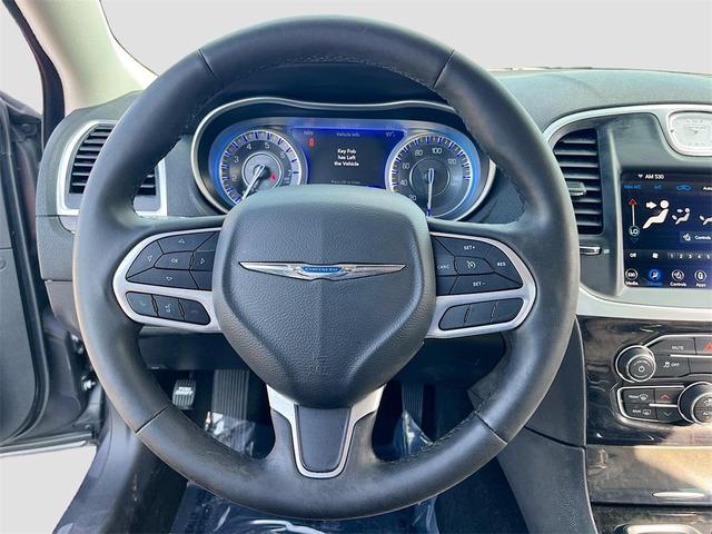 Photo of 2022 Granite Crystal Metallic Clearcoat Chrysler 300
