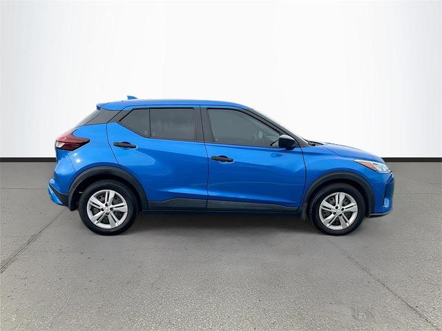 Photo of 2021 Electric Blue Metallic Nissan Kicks