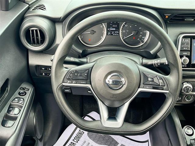 Photo of 2021 Electric Blue Metallic Nissan Kicks