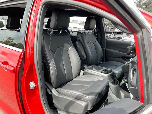 Photo of 2025 Red Hot Pearlcoat Chrysler Pacifica Hybrid