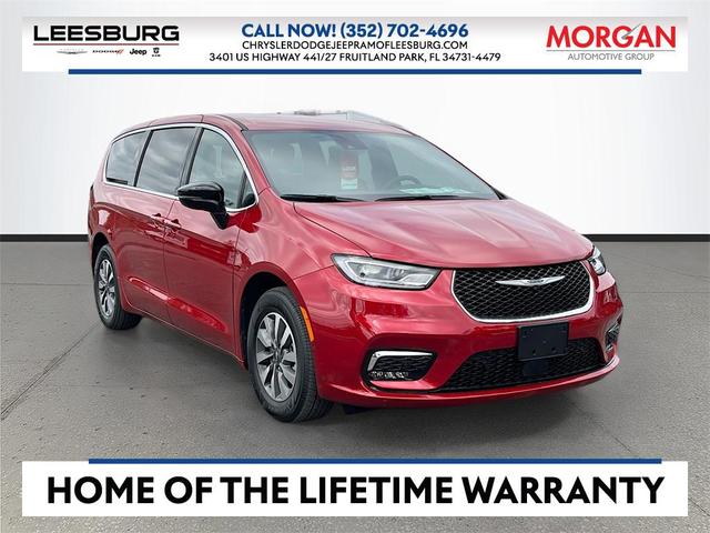 Photo of 2025 Red Hot Pearlcoat Chrysler Pacifica Hybrid