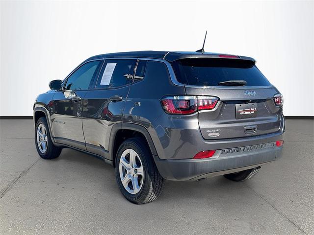 Photo of 2023 Granite Crystal Metallic Clearcoat Jeep Compass