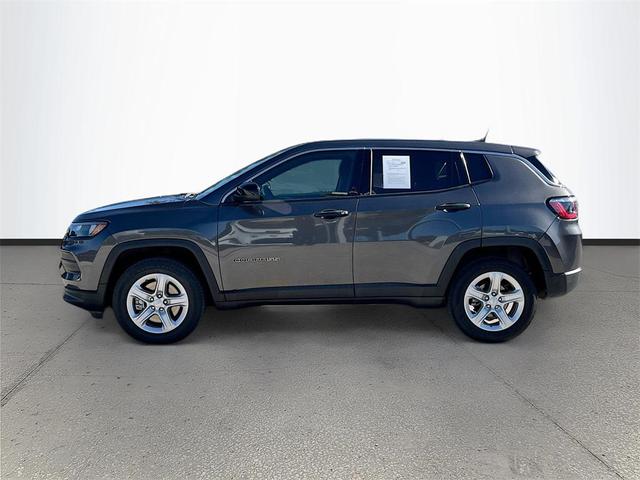 Photo of 2023 Granite Crystal Metallic Clearcoat Jeep Compass