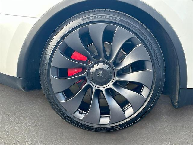 Photo of 2024 Pearl White Multi-Coat Tesla Model Y