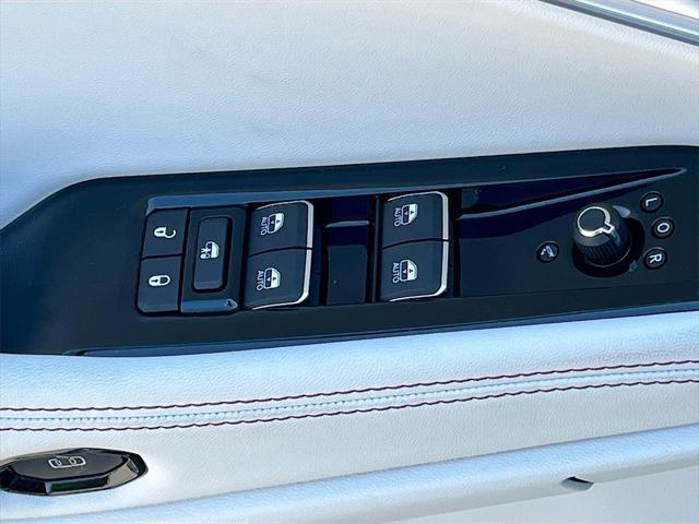 Photo of 2025 Baltic Gray Metallic Clearcoat Jeep Wagoneer S