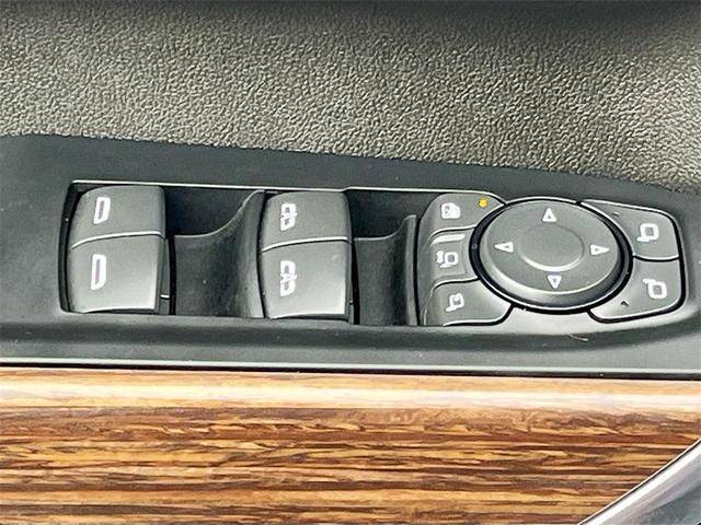 Photo of 2022 Black Chevrolet Silverado 2500
