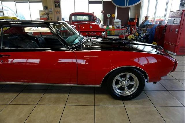 Photo of 1968 Black Pontiac Firebird