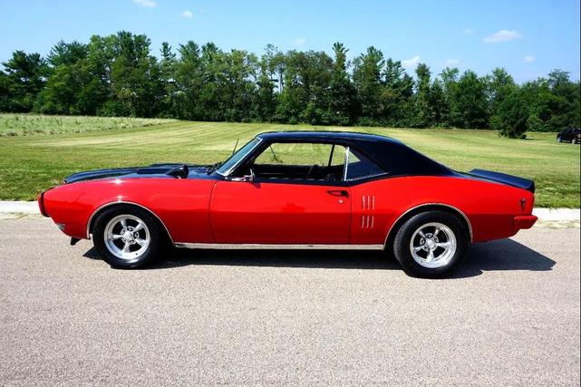 Photo of 1968 Black Pontiac Firebird