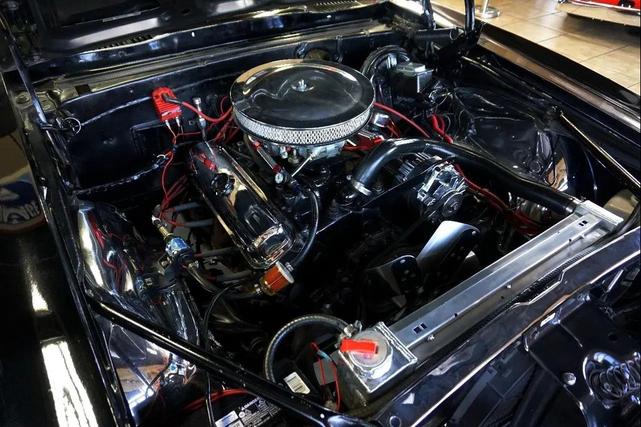 Photo of 1968 Black Pontiac Firebird