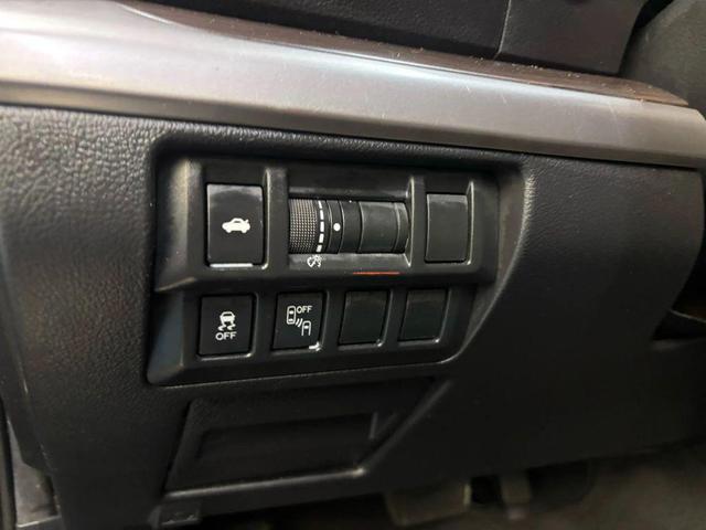 Photo of 2016 Crystal Black Silica Subaru Legacy