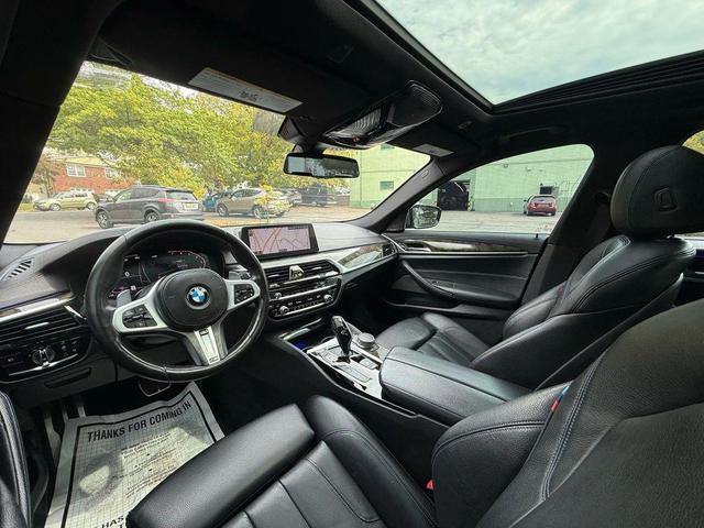 Photo of 2020 Blue BMW 540