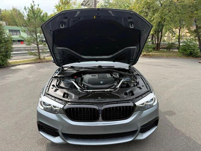 Photo of 2020 Blue BMW 540