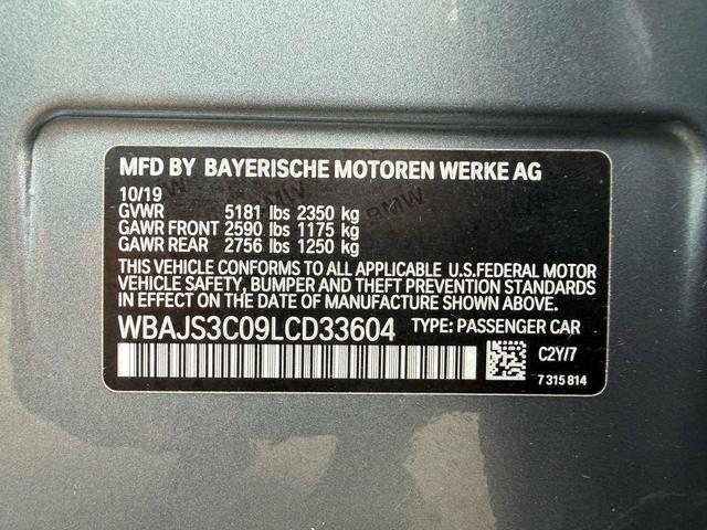 Photo of 2020 Blue BMW 540