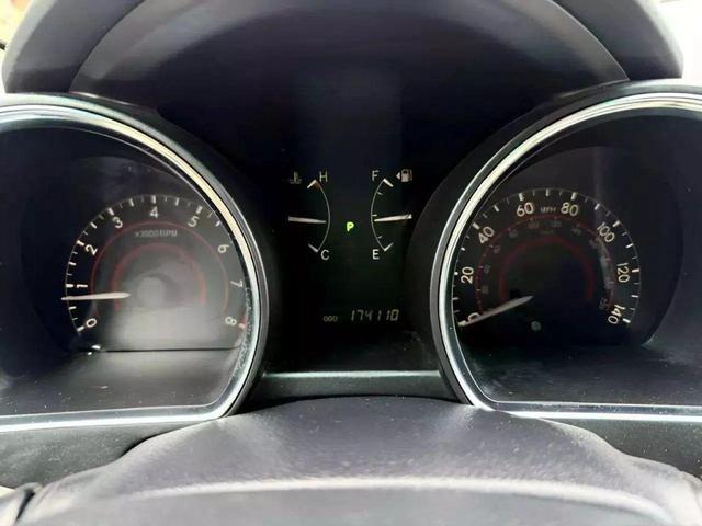Photo of 2011 Black Toyota Highlander