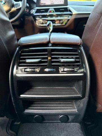 Photo of 2018 Black BMW 540