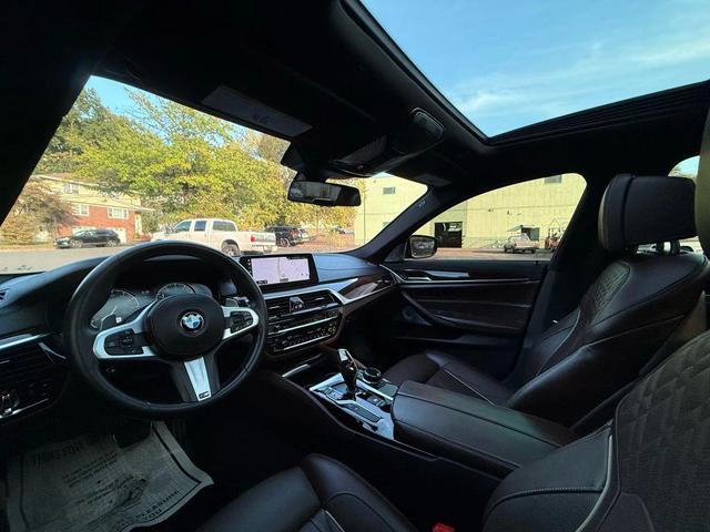 Photo of 2018 Black BMW 540