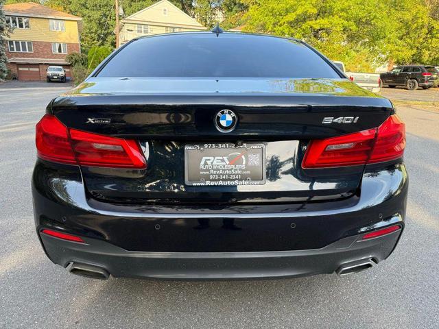 Photo of 2018 Black BMW 540