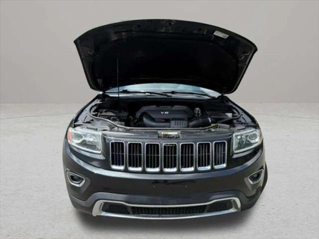 Photo of 2015 Brilliant Black Crystal Pearlcoat Jeep Grand Cherokee