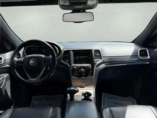 Photo of 2015 Brilliant Black Crystal Pearlcoat Jeep Grand Cherokee
