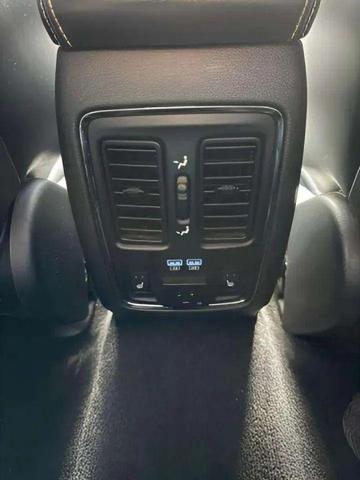 Photo of 2015 Brilliant Black Crystal Pearlcoat Jeep Grand Cherokee