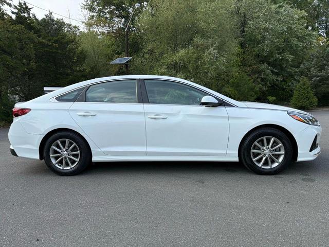 Photo of 2018 Quartz White Pearl Hyundai SONATA
