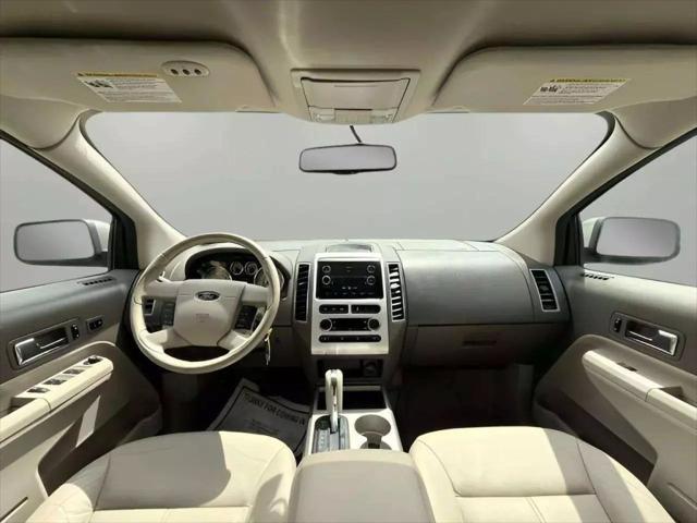 Photo of 2008 Vapor Silver Metallic Ford Edge