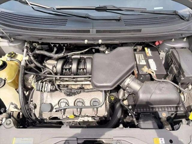 Photo of 2008 Vapor Silver Metallic Ford Edge