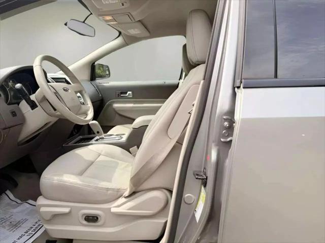 Photo of 2008 Vapor Silver Metallic Ford Edge