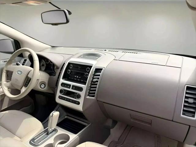 Photo of 2008 Vapor Silver Metallic Ford Edge