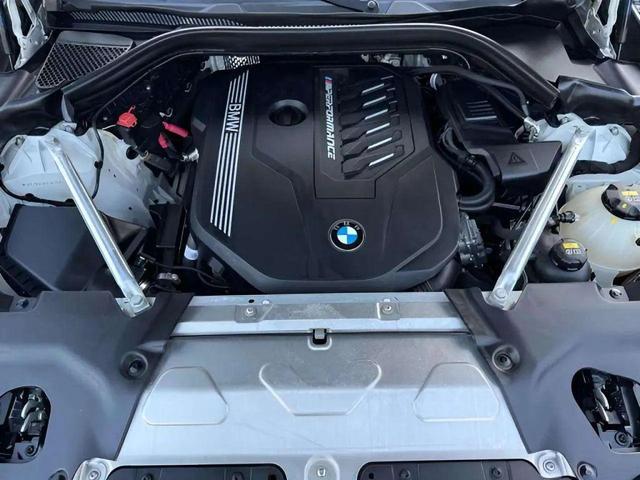 Photo of 2020 Alpine White BMW X4