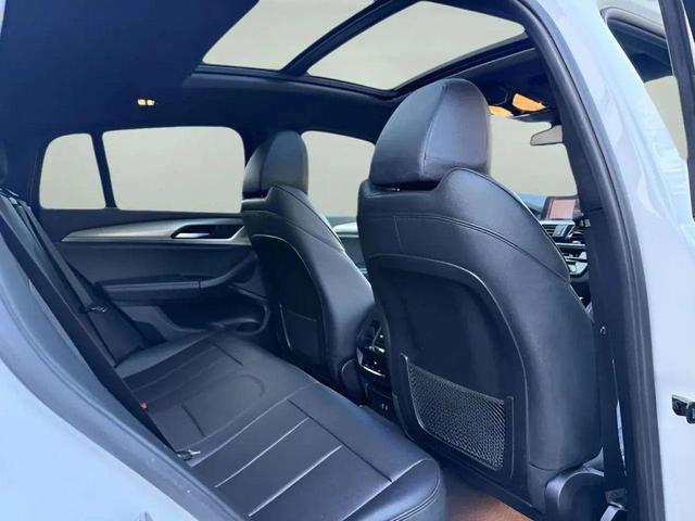 Photo of 2020 Alpine White BMW X4